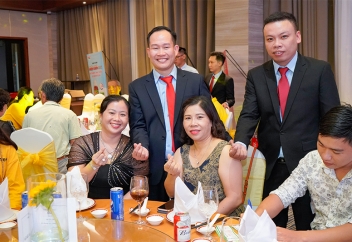 anh-cong-ty-21.jpg